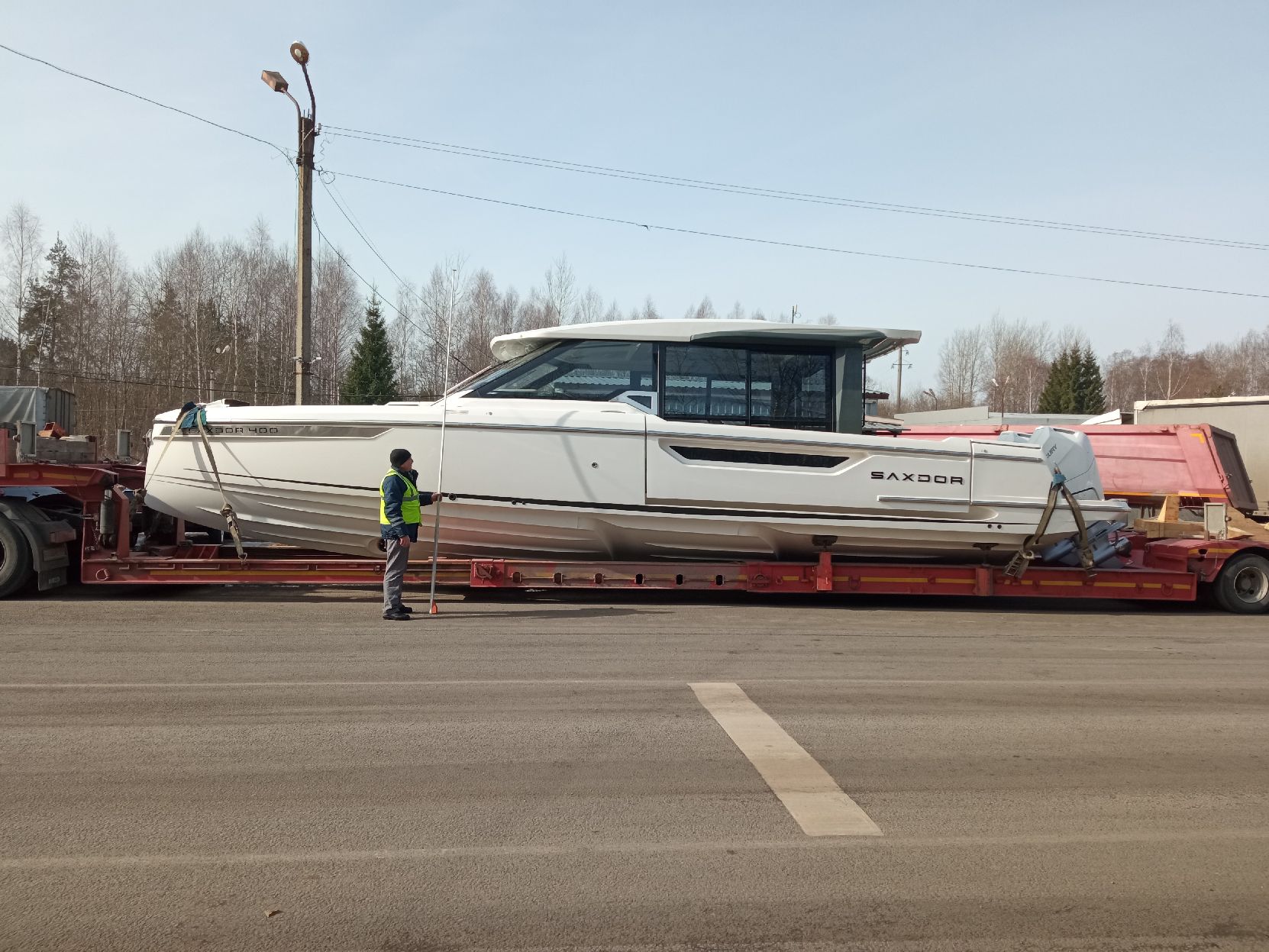 Сотрудниками ТОГАДН по Псковской области МТУ Ространснадзора по СЗФО выявлено нарушение правил перевозки крупногабаритного груза